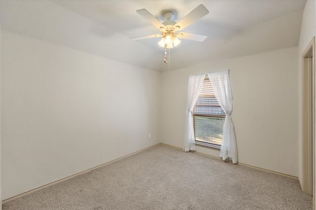 1613 Country Hills Drive, Midlothian, TX 76065