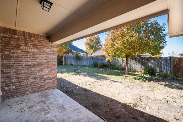 1613 Country Hills Drive, Midlothian, TX 76065