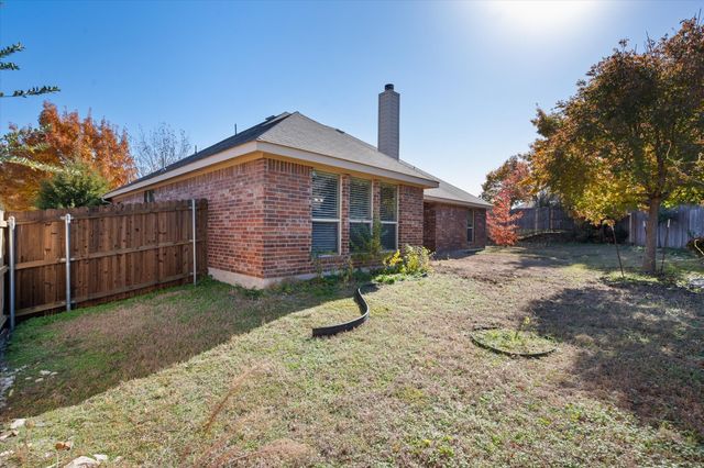 1613 Country Hills Drive, Midlothian, TX 76065