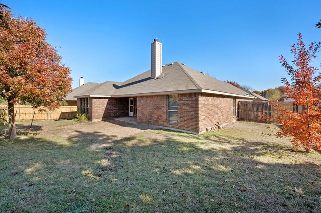 1613 Country Hills Drive, Midlothian, TX 76065