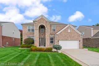 16147 Adelaide Drive, Macomb, MI 48044