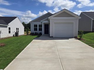 186 Cloverfield Lane, Spartanburg, SC 29303