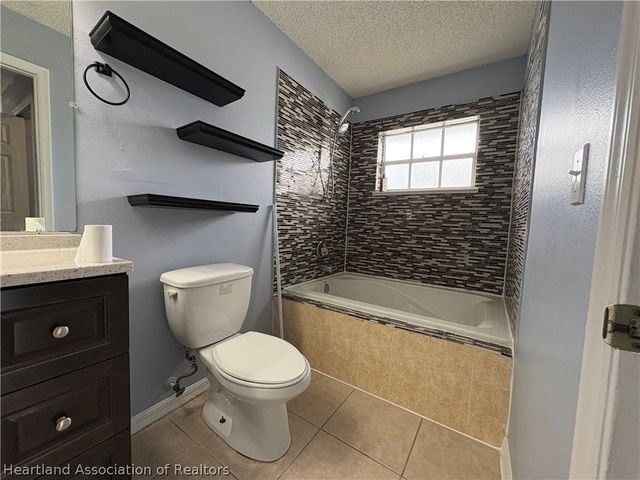 3928 Mendoza Avenue, Sebring, FL 33872