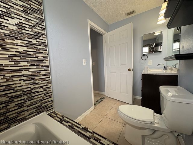 3928 Mendoza Avenue, Sebring, FL 33872