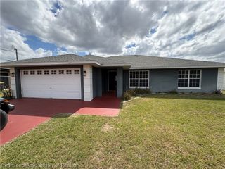 3928 Mendoza Avenue, Sebring, FL 33872