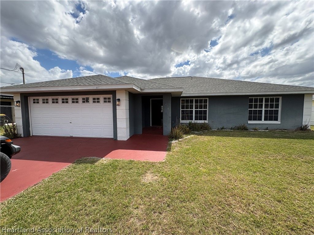 3928 Mendoza Avenue, Sebring, FL 33872