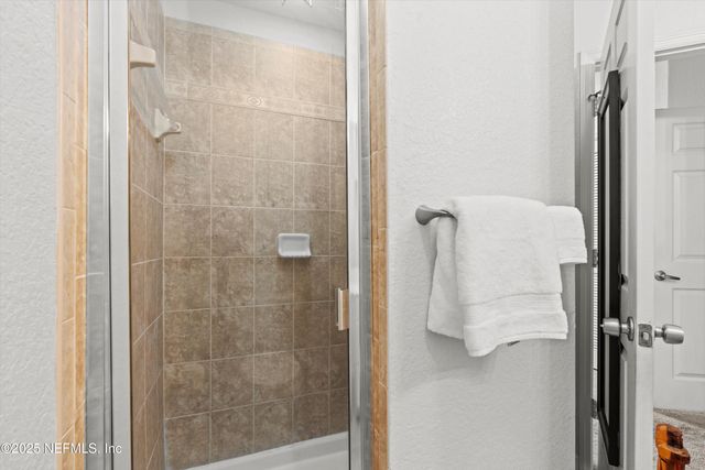 8539 GATE Parkway W 131, Jacksonville, FL 32216