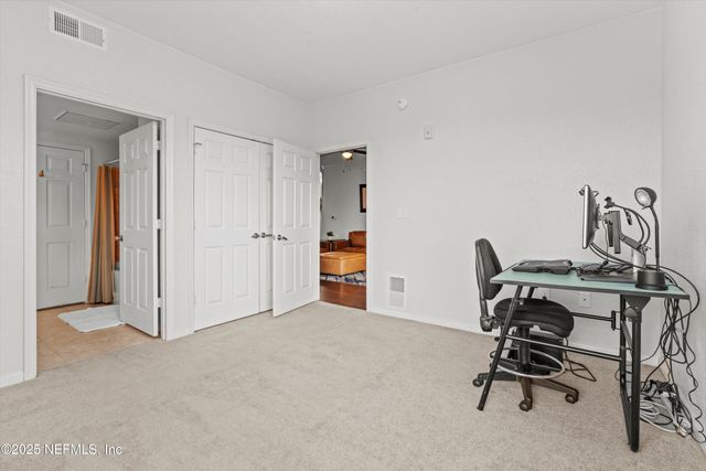 8539 GATE Parkway W 131, Jacksonville, FL 32216