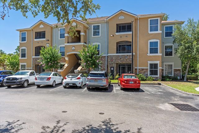 8539 GATE Parkway W 131, Jacksonville, FL 32216