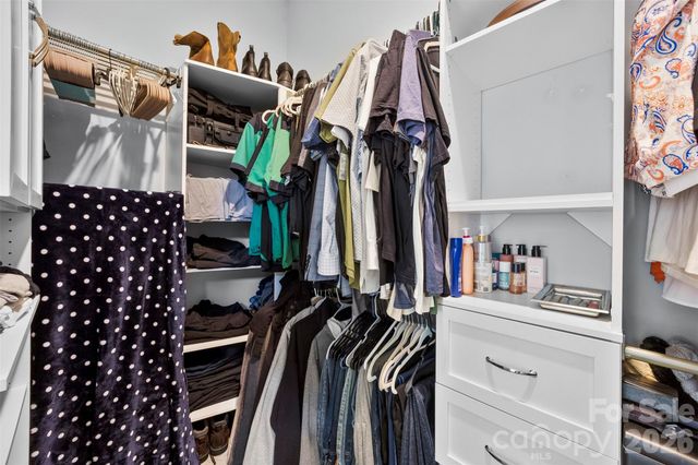 105 W Northstone Road, Mooresville, NC 28115