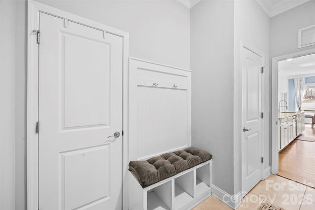 105 W Northstone Road, Mooresville, NC 28115