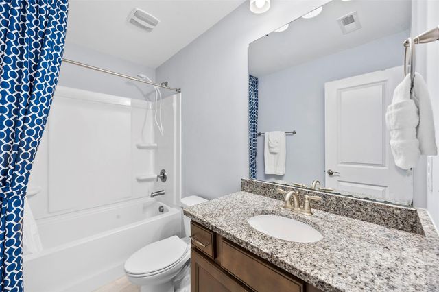 105 W Northstone Road, Mooresville, NC 28115