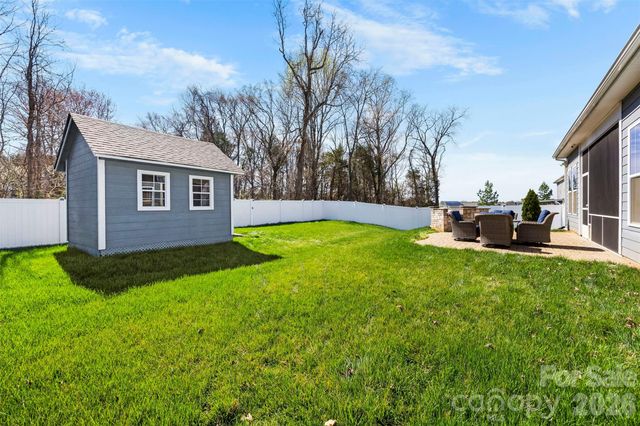 105 W Northstone Road, Mooresville, NC 28115