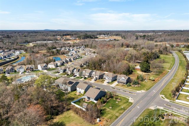 105 W Northstone Road, Mooresville, NC 28115