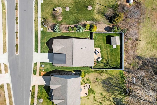 105 W Northstone Road, Mooresville, NC 28115