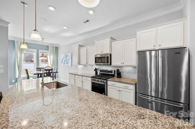 105 W Northstone Road, Mooresville, NC 28115