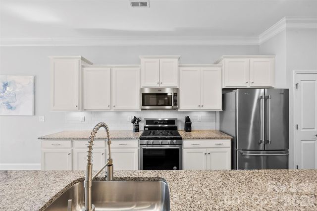 105 W Northstone Road, Mooresville, NC 28115