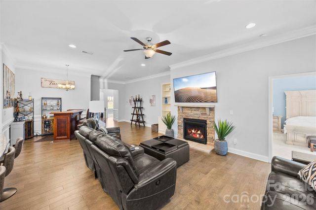 105 W Northstone Road, Mooresville, NC 28115