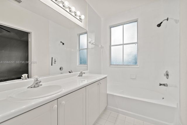 1466 SE 26th Ave, Homestead, FL 33035
