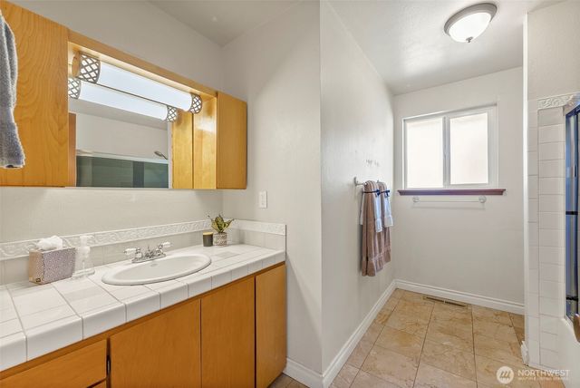 10425 123rd Street Ct E, Puyallup, WA 98374