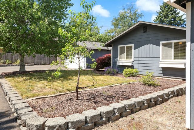 11636 25th Avenue SE, Olympia, WA 98513