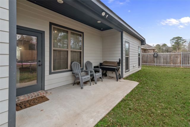 619 Lessie Drive, Stonewall, LA 71078