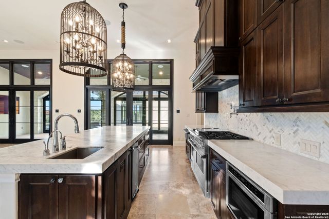 8006 Crown Terrace, Boerne, TX 78015