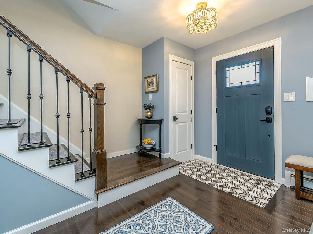 1 Dartmouth Drive, Glen Cove, NY 11542 — photo 3