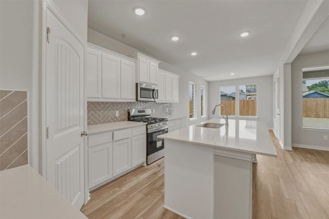 3415 Helena Street, Gainesville, TX 76240