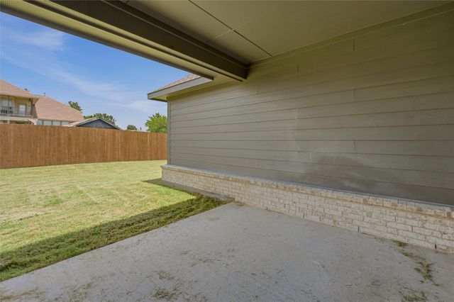 3415 Helena Street, Gainesville, TX 76240