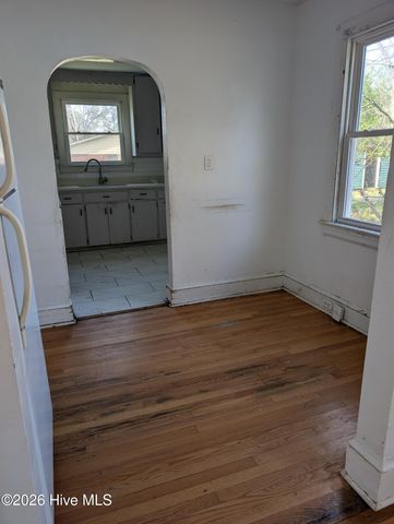 410 Academy Street E, Wilson, NC 27893