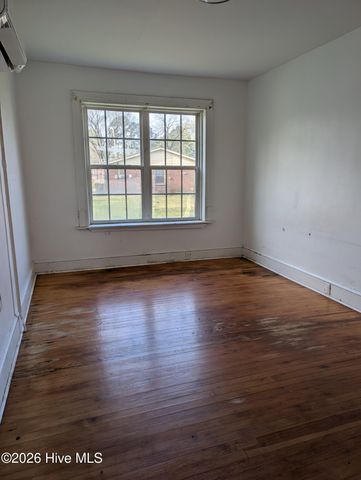 410 Academy Street E, Wilson, NC 27893