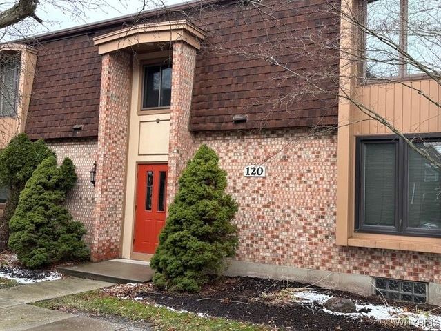 120 Charter Oaks Drive 1, Amherst, NY 14228