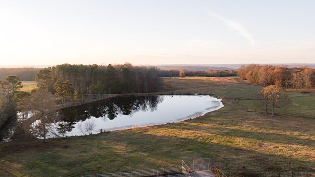 136 Golf Course Road, Menlo, GA 30731