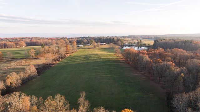 136 Golf Course Road, Menlo, GA 30731