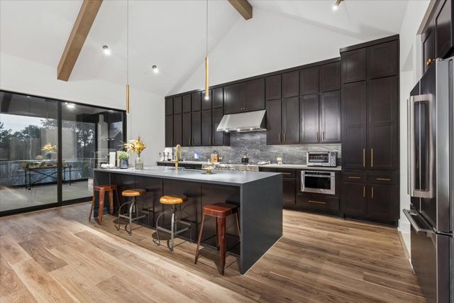 437 Trabuco BND, Liberty Hill, TX 78642