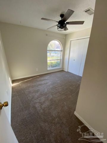 210 Norwich Dr, Gulf Breeze, FL 32561