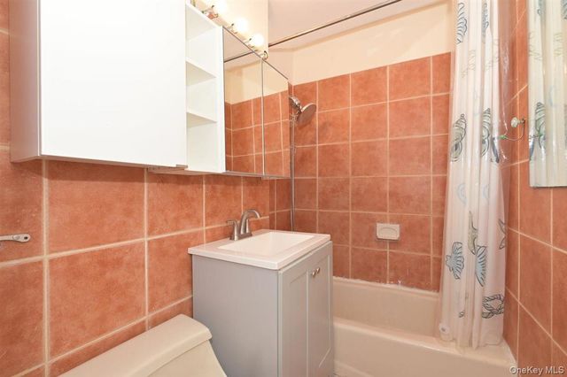 99-05 63rd Drive 14O, Rego Park, NY 11374