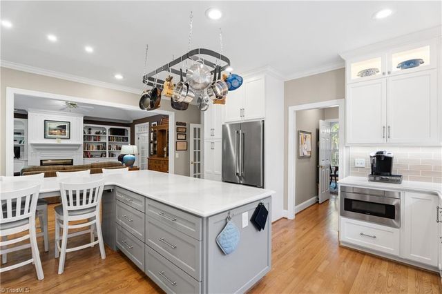 445 Burkes Crossing Drive, Winston-salem, NC 27104