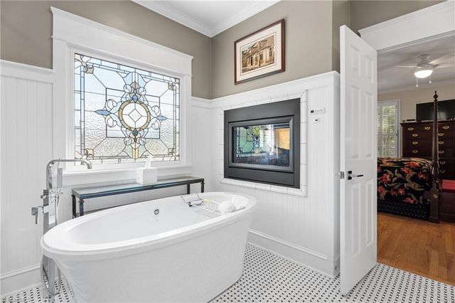 445 Burkes Crossing Drive, Winston-salem, NC 27104