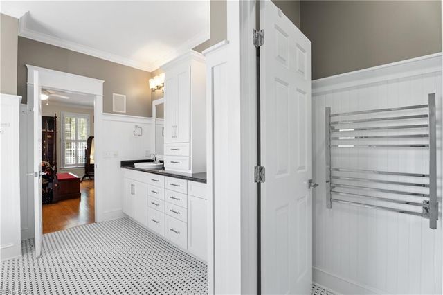 445 Burkes Crossing Drive, Winston-salem, NC 27104