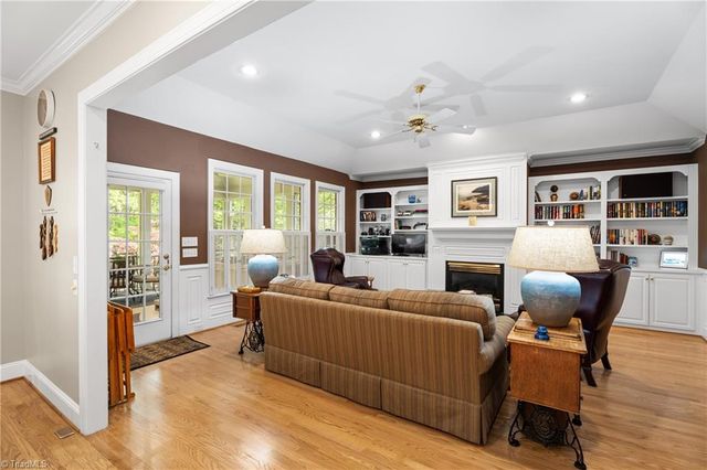 445 Burkes Crossing Drive, Winston-salem, NC 27104