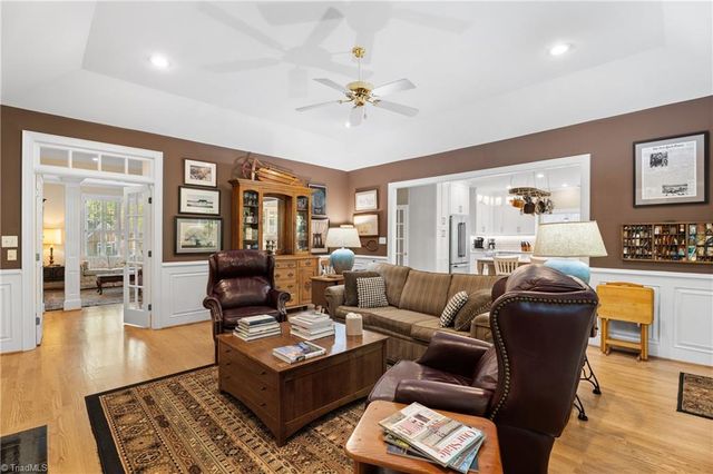 445 Burkes Crossing Drive, Winston-salem, NC 27104