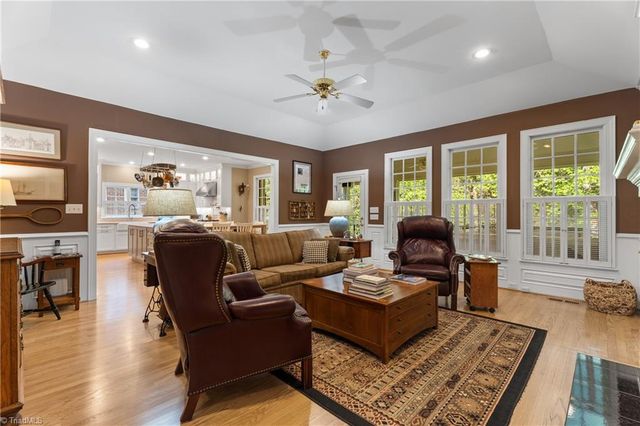 445 Burkes Crossing Drive, Winston-salem, NC 27104