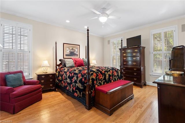 445 Burkes Crossing Drive, Winston-salem, NC 27104