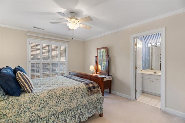 445 Burkes Crossing Drive, Winston-salem, NC 27104