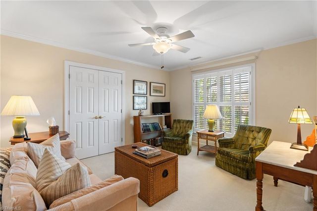 445 Burkes Crossing Drive, Winston-salem, NC 27104