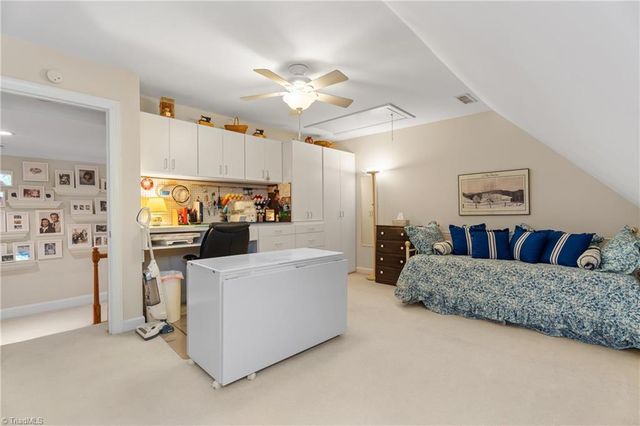 445 Burkes Crossing Drive, Winston-salem, NC 27104