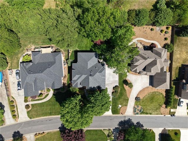 445 Burkes Crossing Drive, Winston-salem, NC 27104