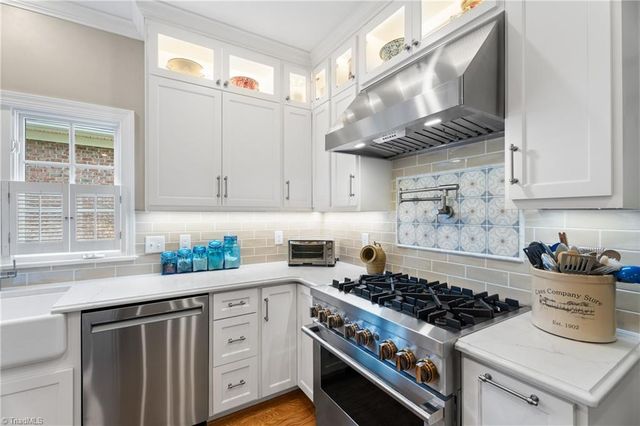 445 Burkes Crossing Drive, Winston-salem, NC 27104